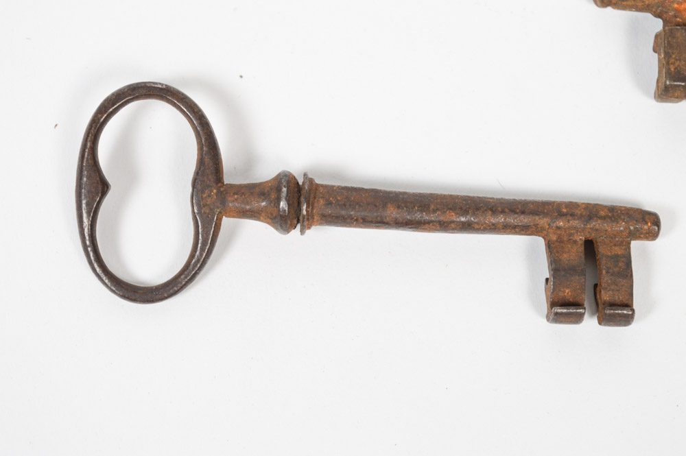 Five Antique Metal Skeleton Keys