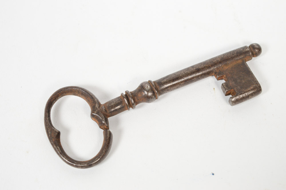 Six Antique Metal Skeleton Keys