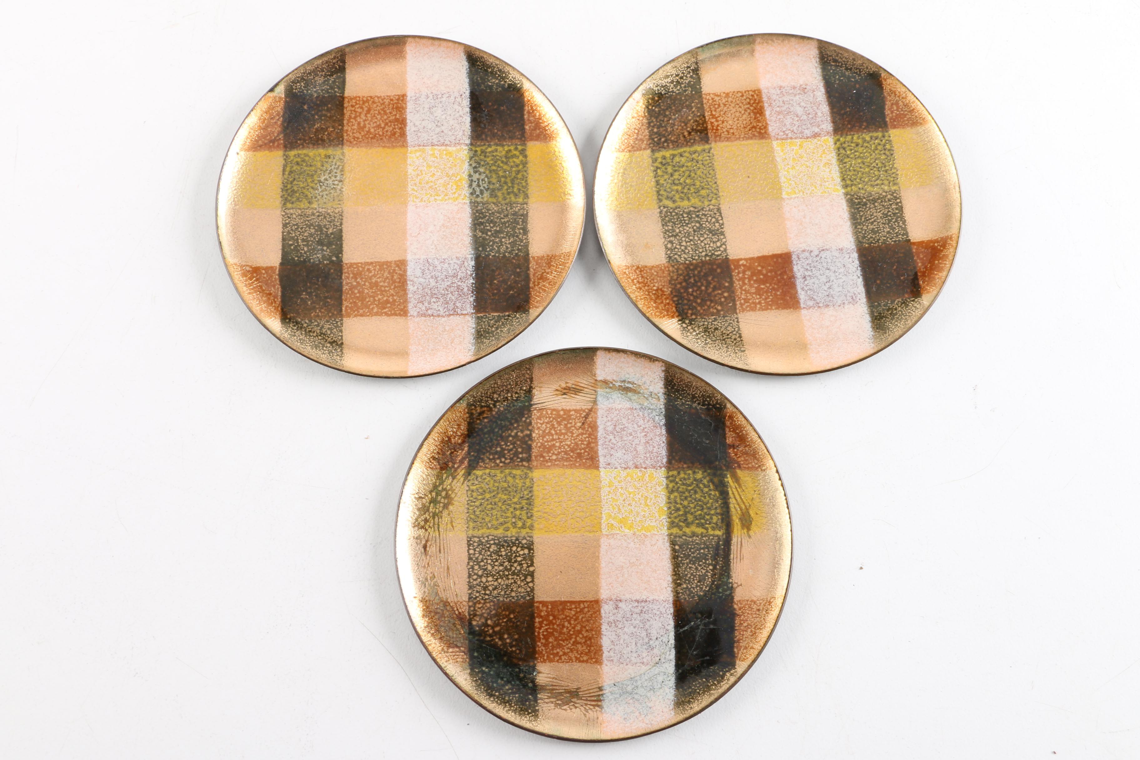 Retro Enameled Dishes