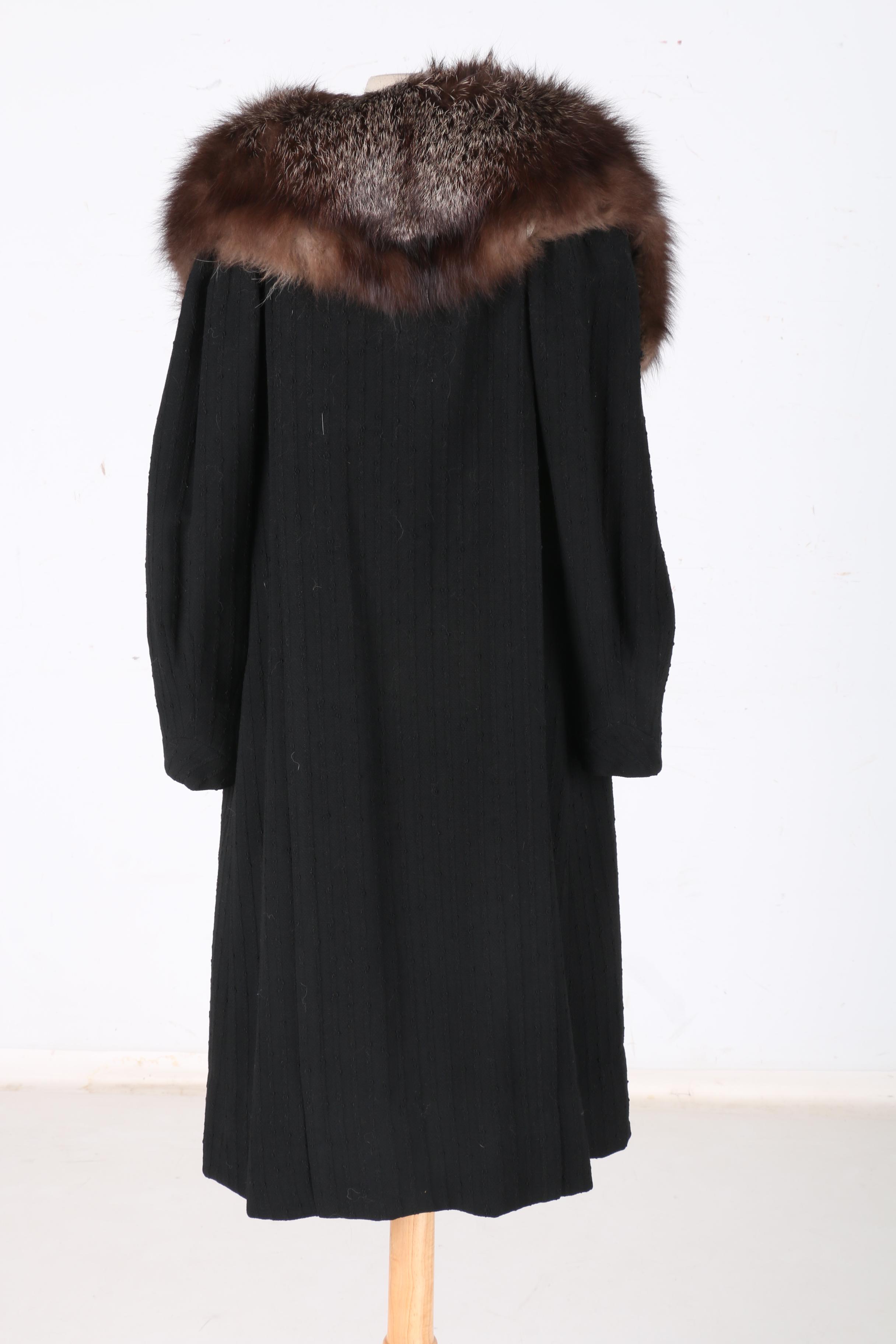 Women's Vintage Black Overcoat With Fox Fur Collar