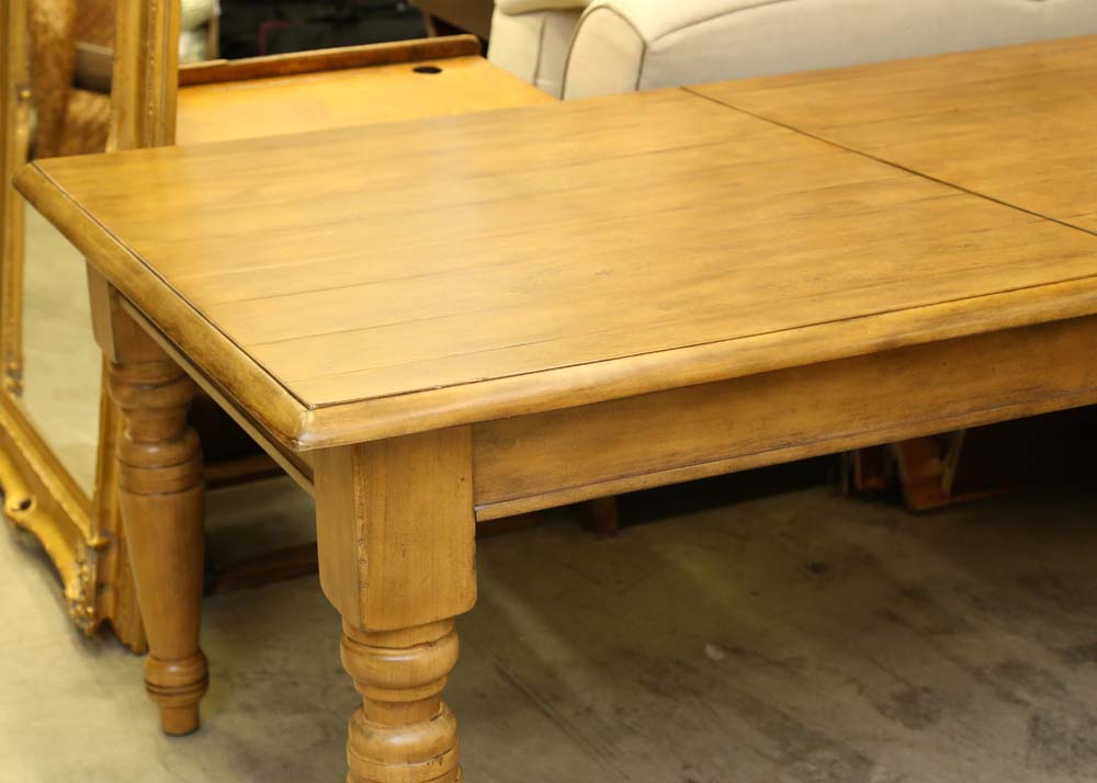 Williams Sonoma Farmhouse Style Dining Table