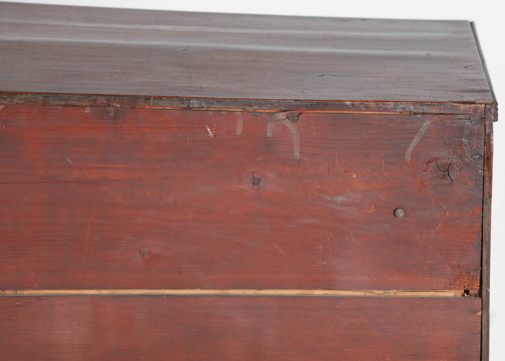 18th Century English George III Chest of Drawers in Mahogany