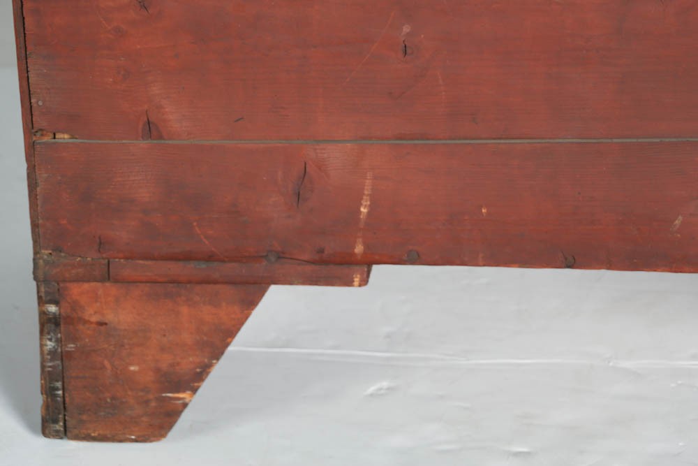 18th Century English George III Chest of Drawers in Mahogany