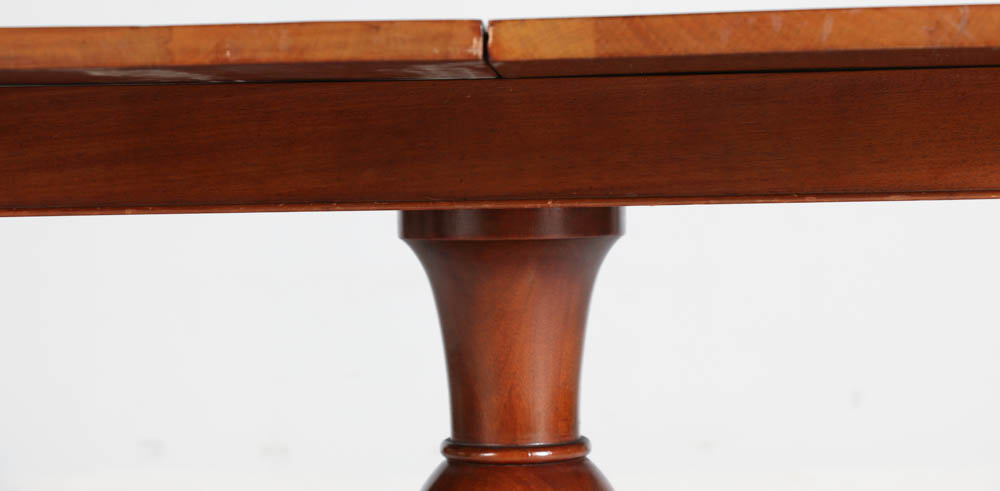 Early 20th Century Mahogany Pedestal Game Table