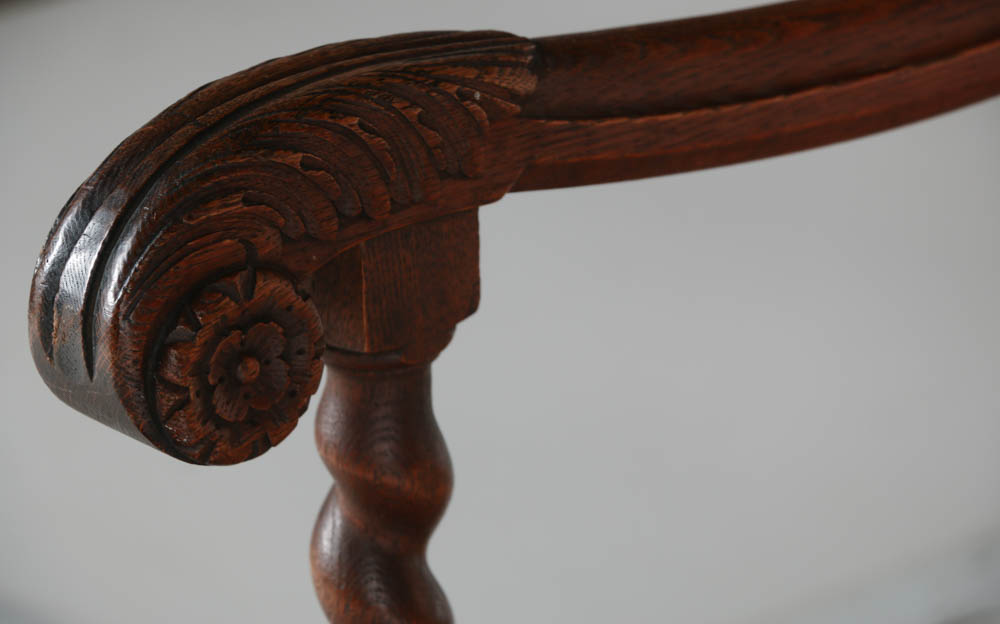 Early 20th Century Oak Caned Seteé