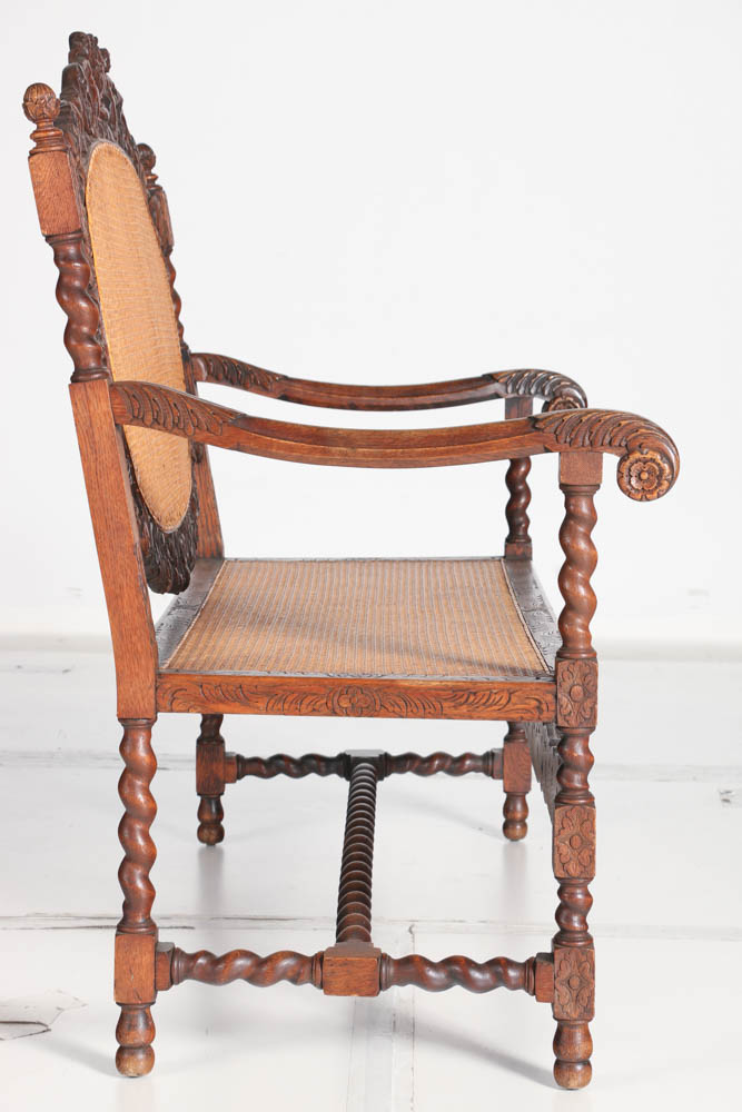 Early 20th Century Oak Caned Seteé