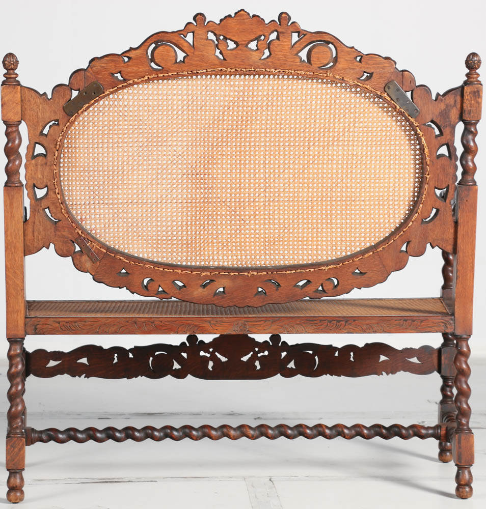 Early 20th Century Oak Caned Seteé