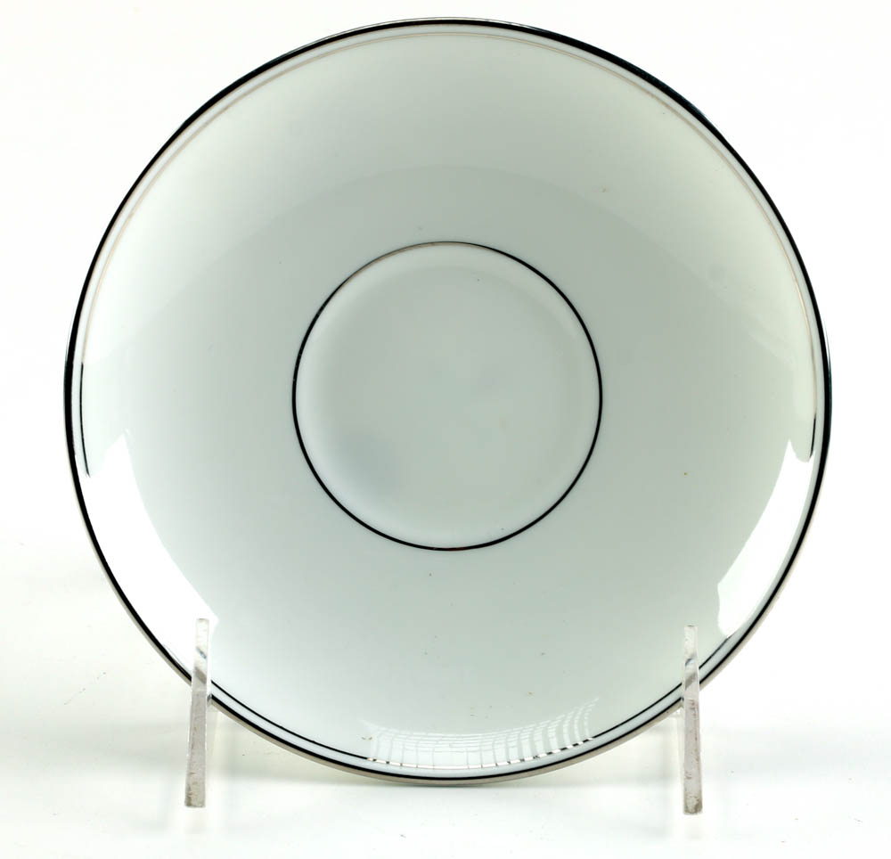 Eight Waterford Bone China Place Settings in "Kilbarry" Pattern