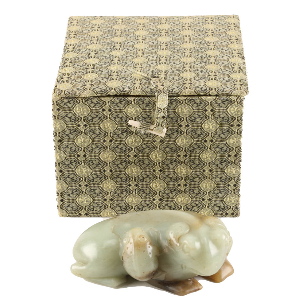 Chinese Bowenite Carved Fortune Frog with Baby Frog