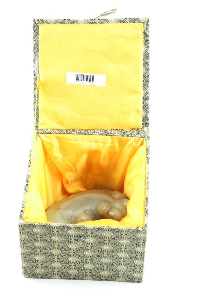 Chinese Bowenite Carved Fortune Frog with Baby Frog