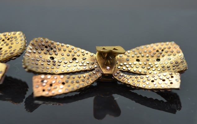 Antique Bow-Shaped Metal Shoe Clips