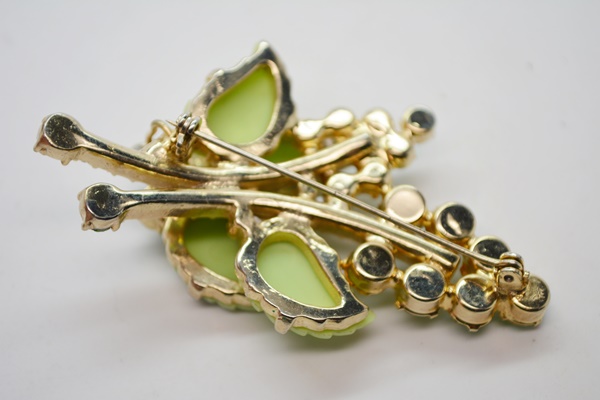 Vintage Gold Tone Rhinestone Bracelet, Brooch and Clip-On Earring Set