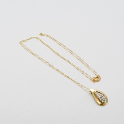14K Yellow Gold Diamond Pendant Necklace