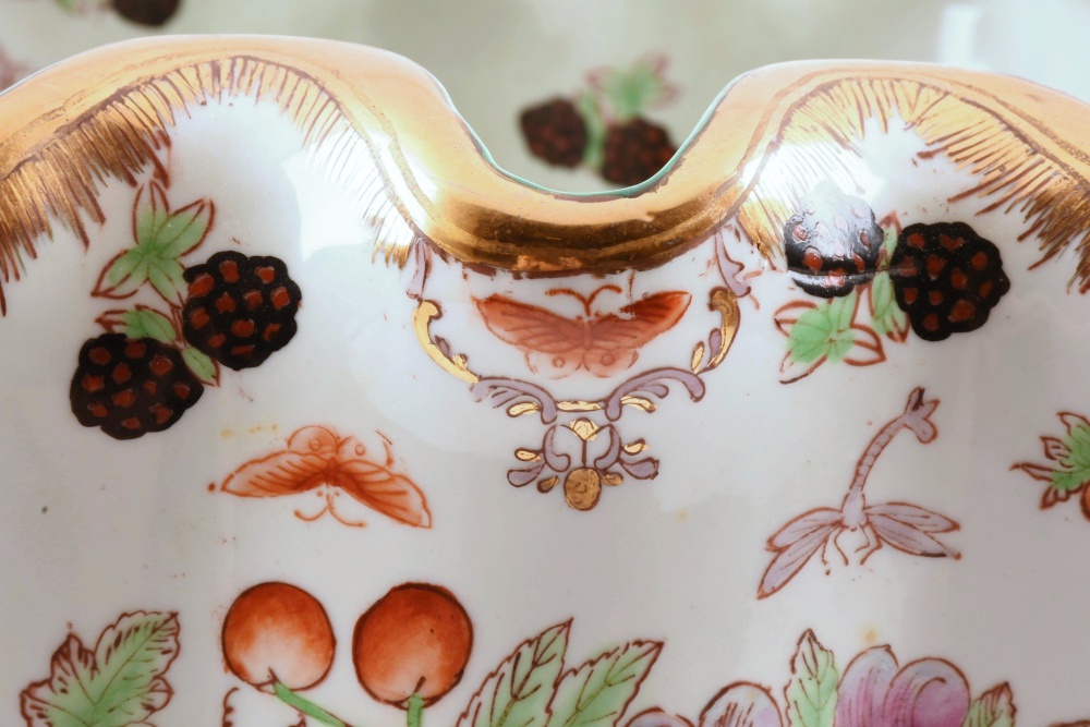 Hand Painted Chinese Cache Pot With Gold Scalloped Rim