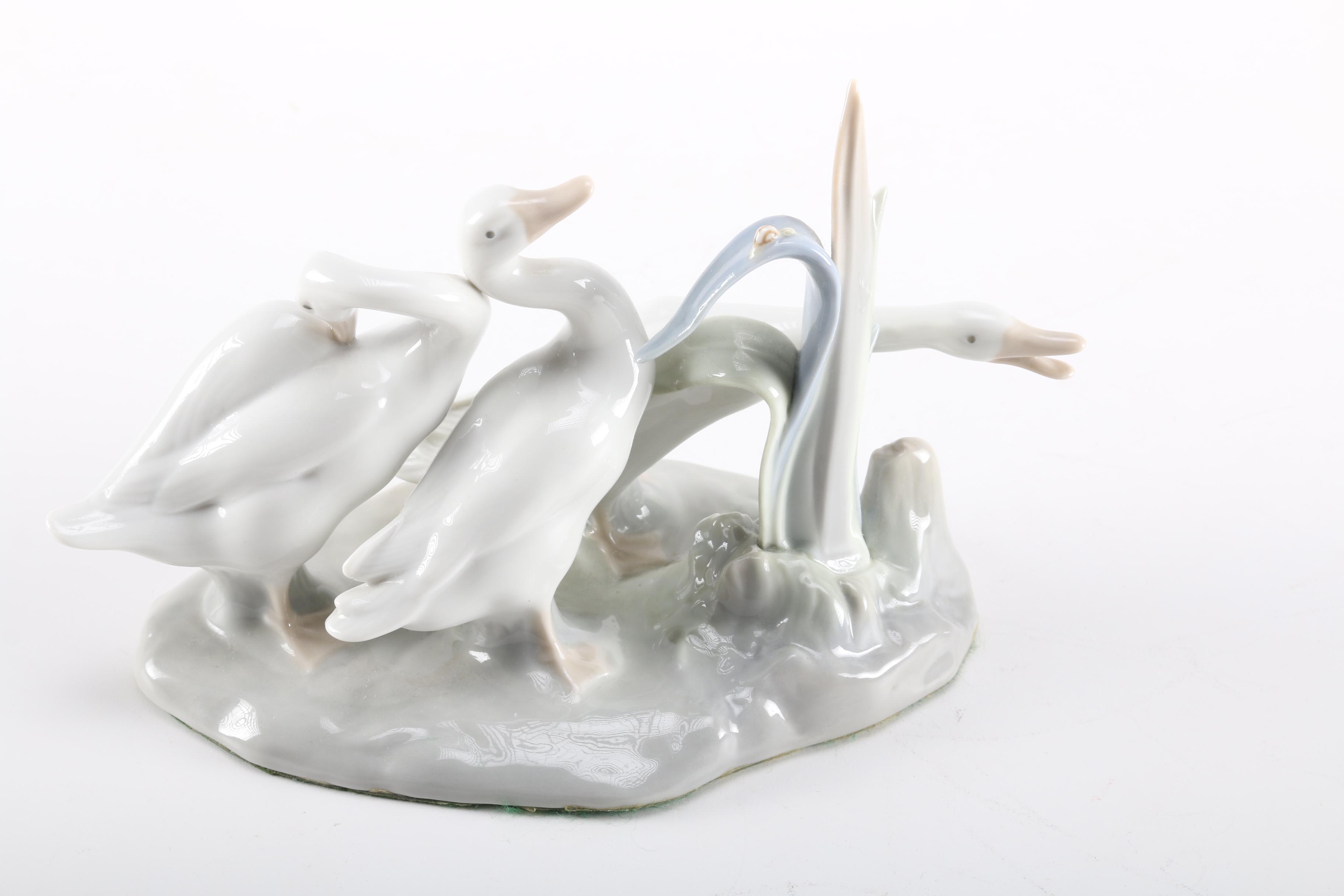 Lladro Porcelain "Geese" Figurine