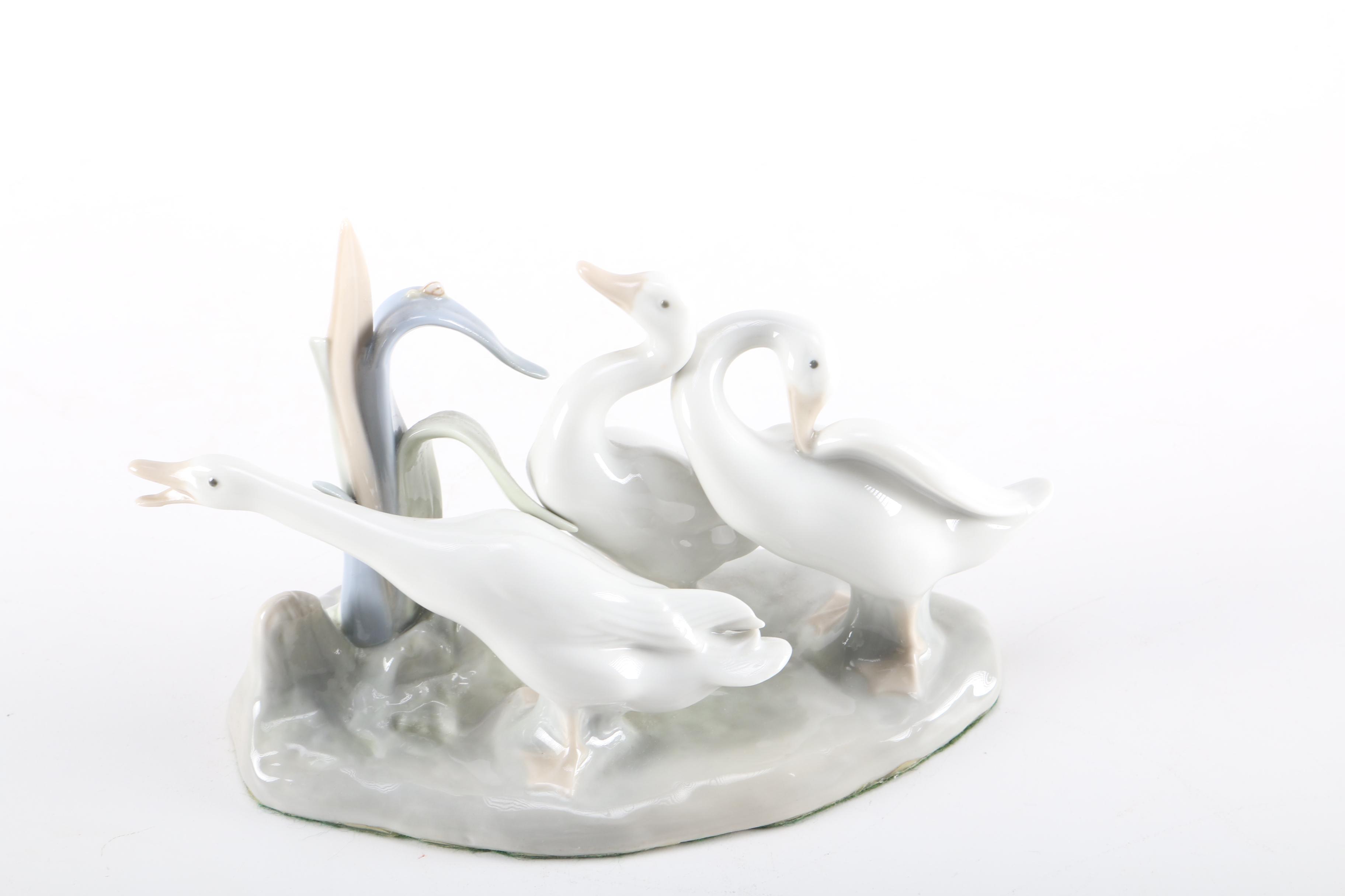 Lladro Porcelain "Geese" Figurine