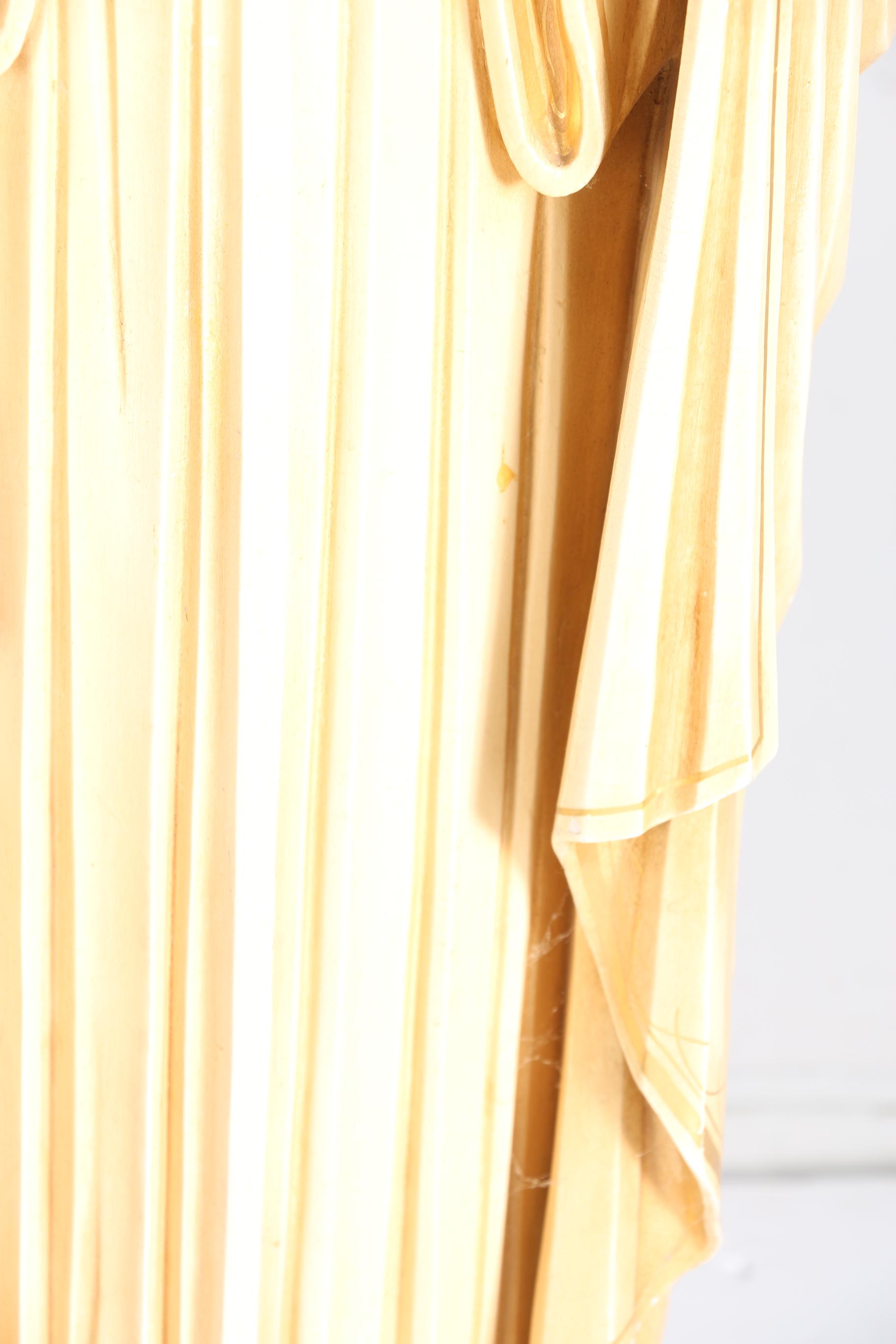 Sacred Heart of Jesus Statuette