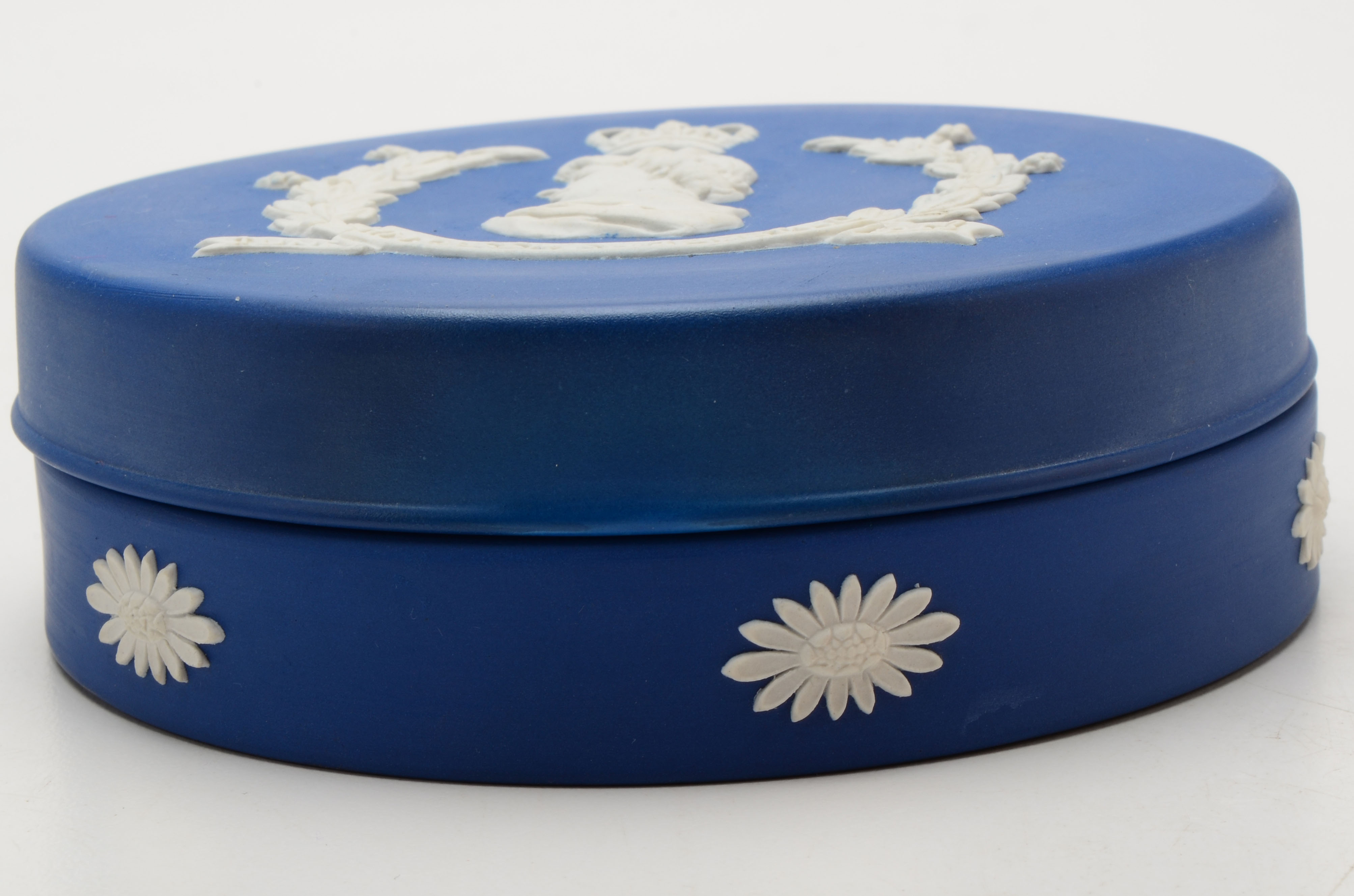 Vintage Wedgwood Jasperware Queen Elizabeth Coronation Box