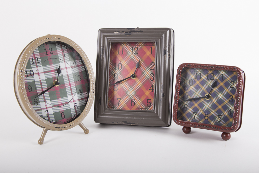 Maison De Florette Plaid Face Metal Case Clocks