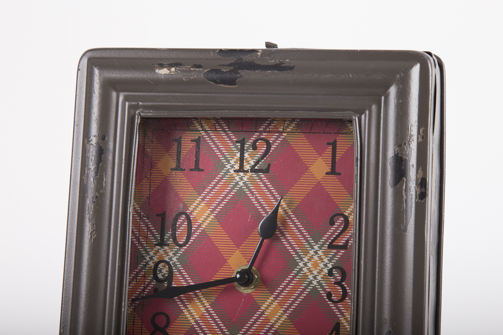 Maison De Florette Plaid Face Metal Case Clocks