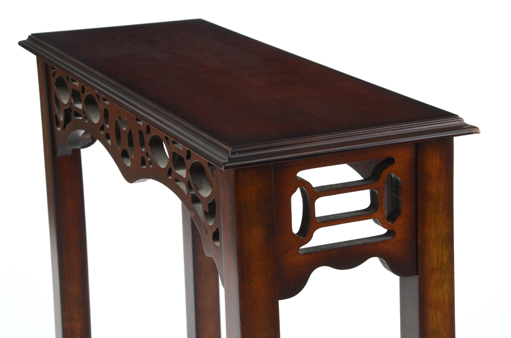 Bombay Company Mahogany Finish Accent Table