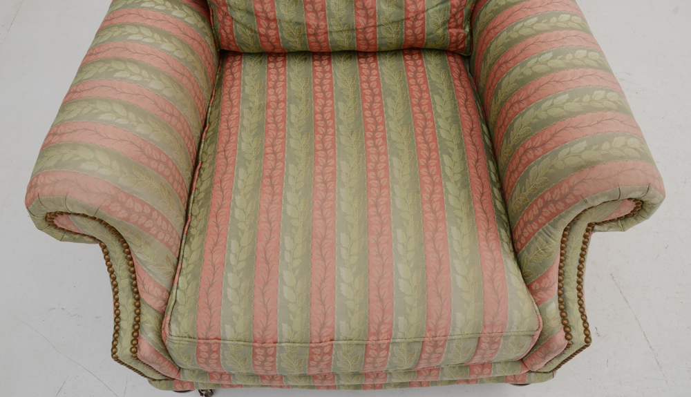 English Style Lounge Chair