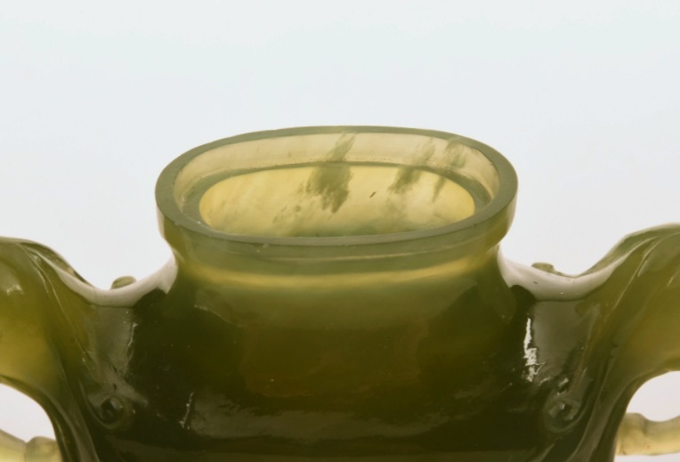 Nicely Carved Chinese Bowenite Hardstone Snuff Bottle