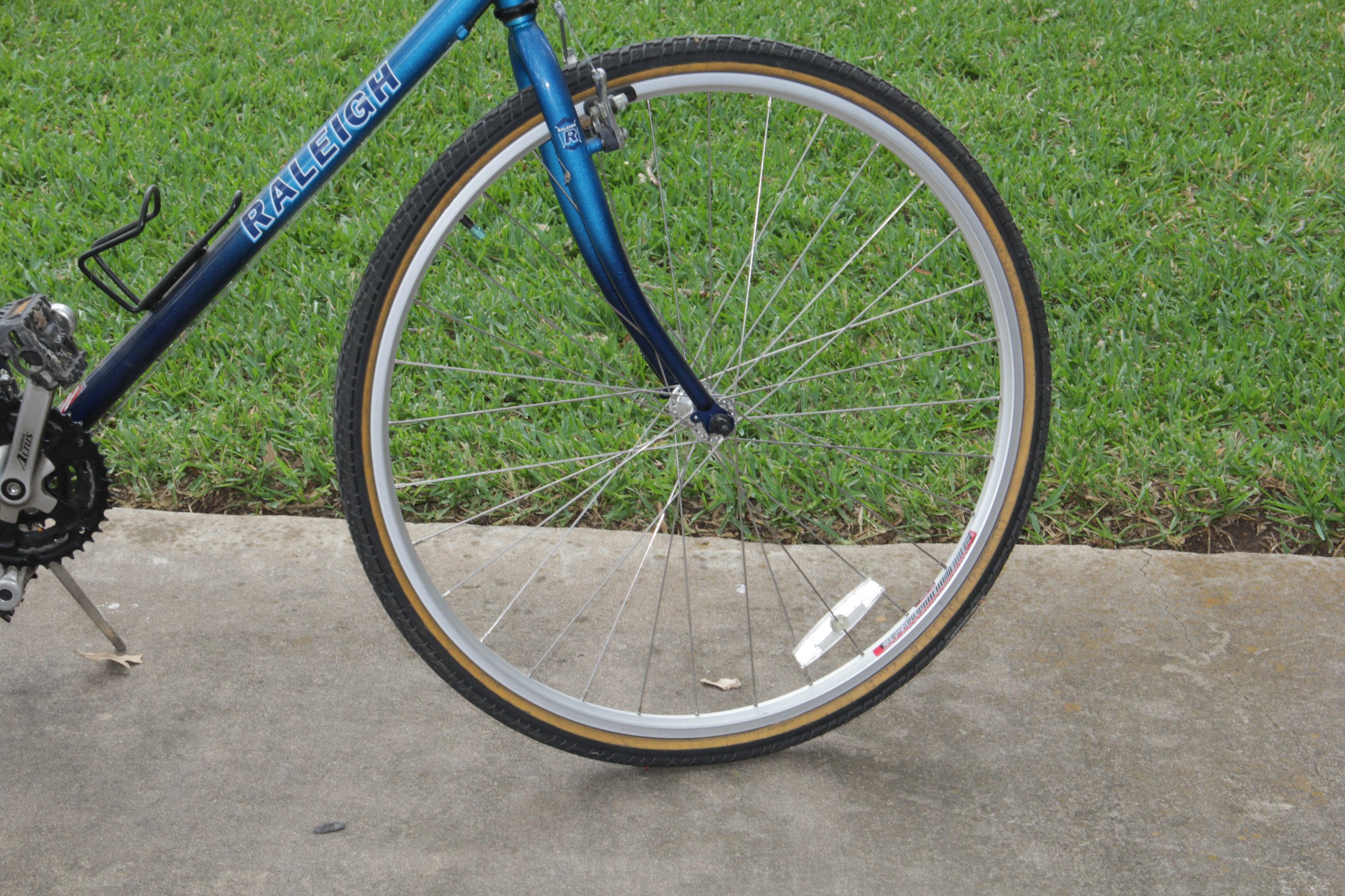 Raleigh C-30 Cross Sport Bicycle