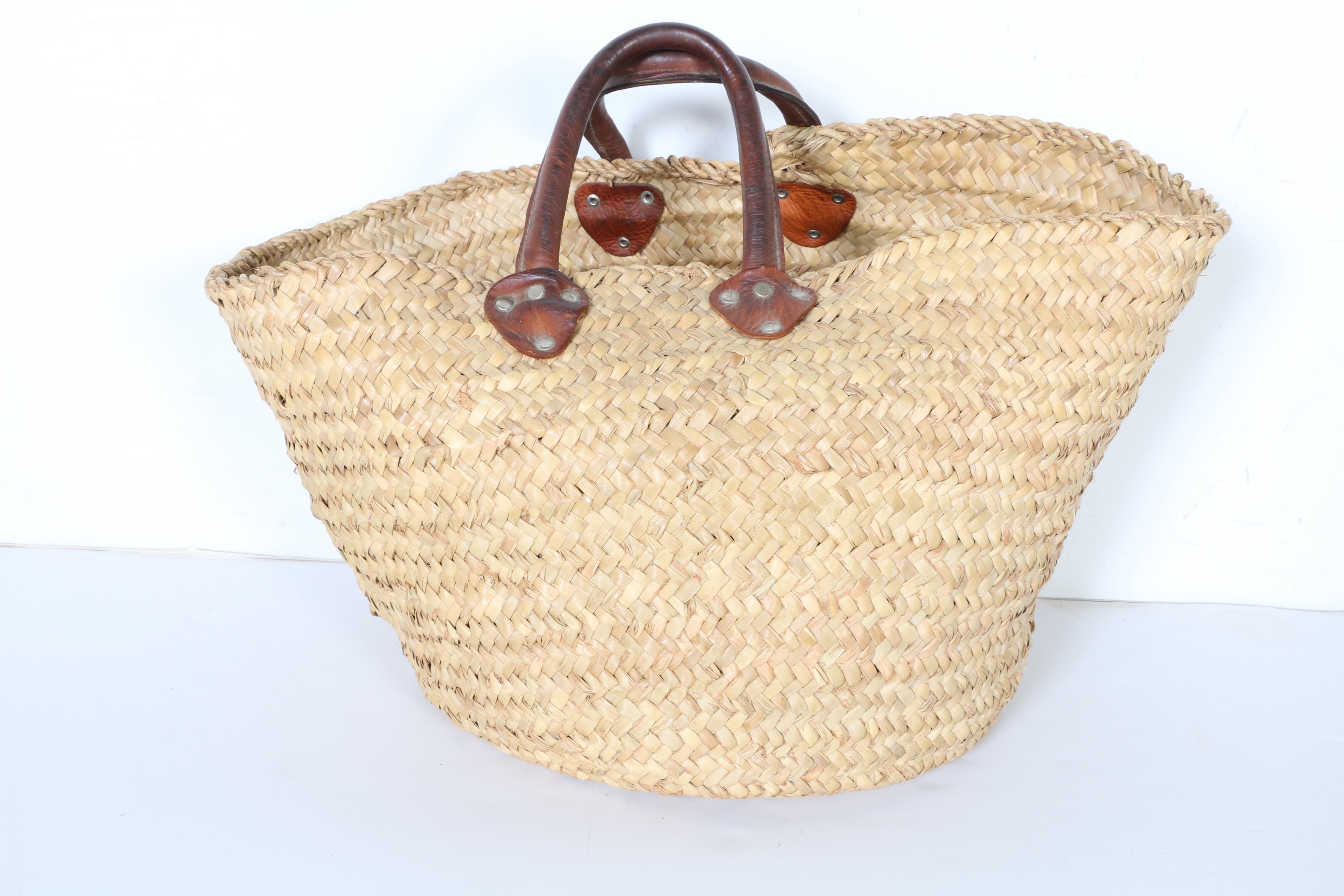 Woven Tote With Shoe Forms and Stretchers Including Gucci