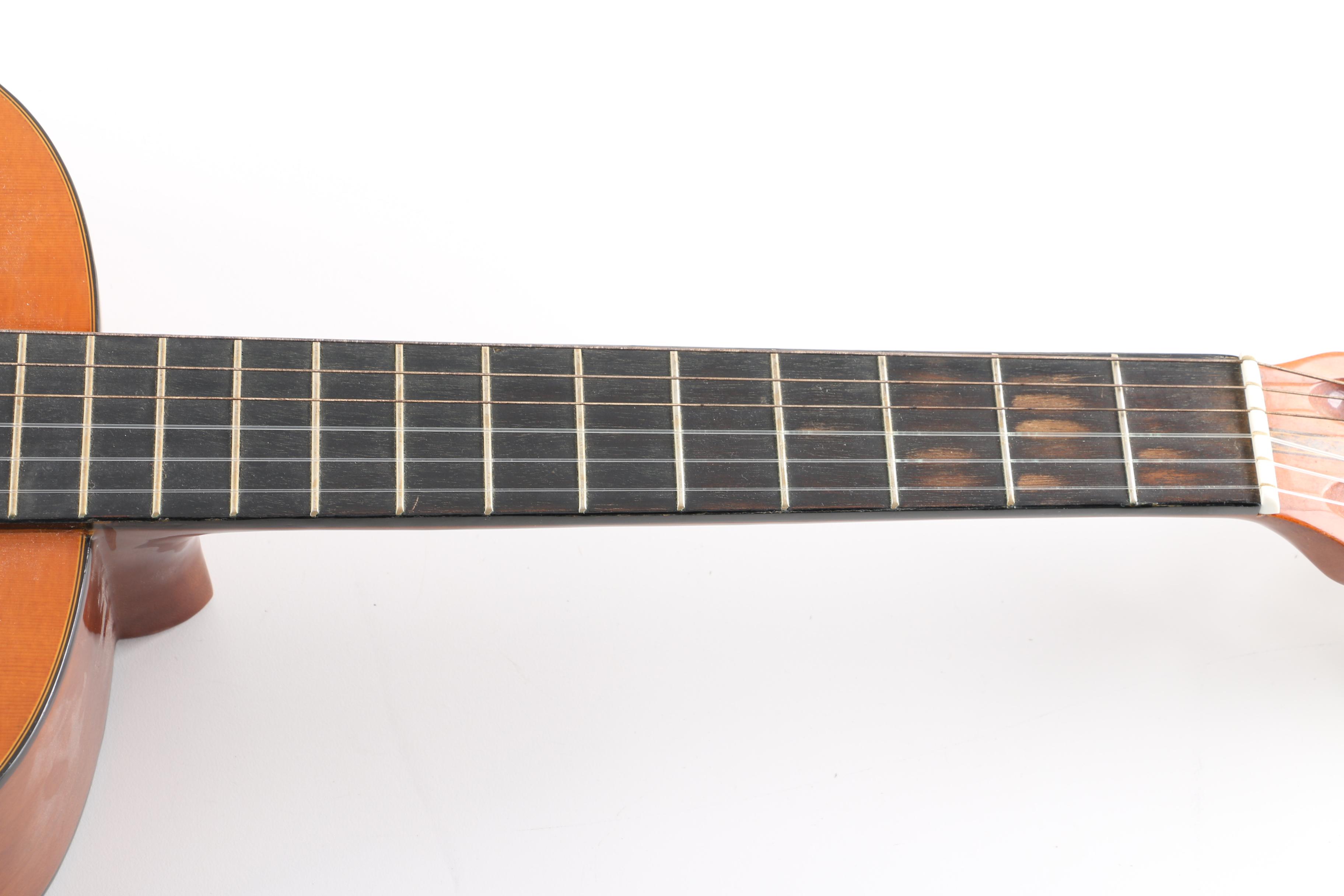 Hondo II Classical Style Acoustic Guitar and Case