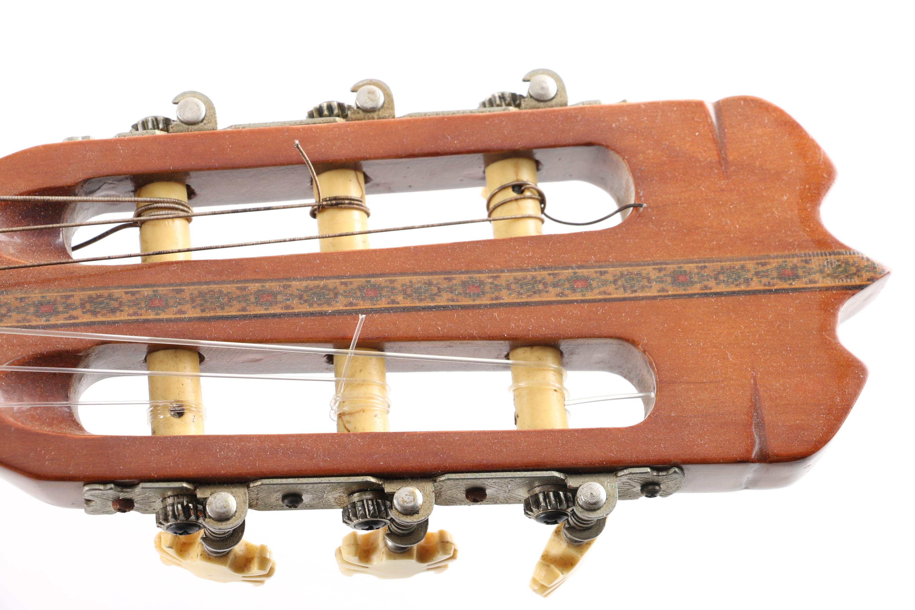 Hondo II Classical Style Acoustic Guitar and Case