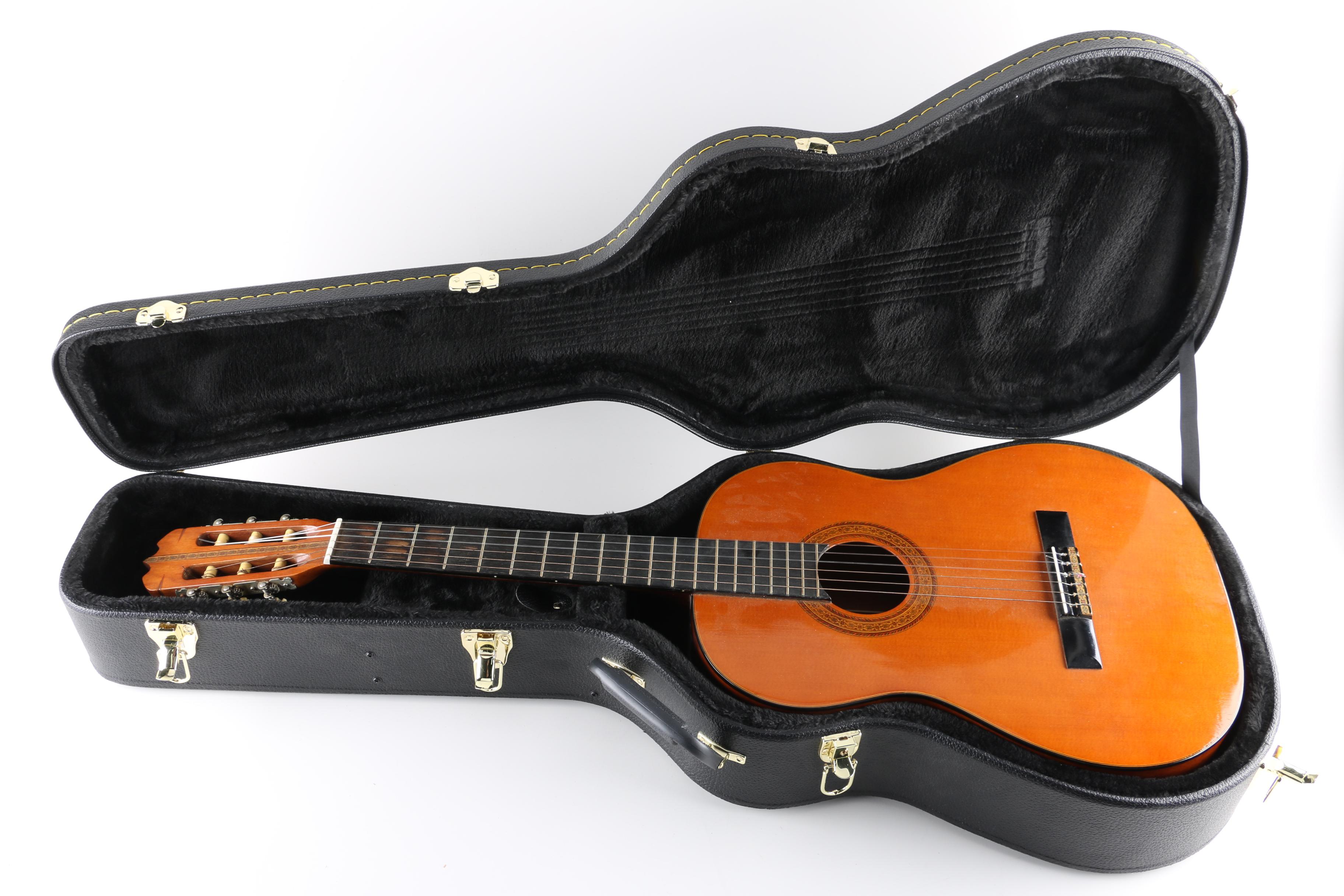 Hondo II Classical Style Acoustic Guitar and Case
