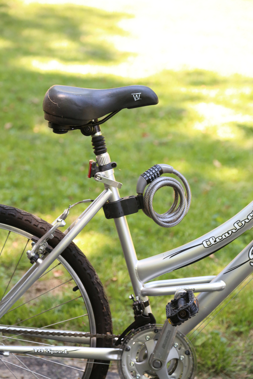 Schwinn Clear Creek 6-Speed Adult Bicycle