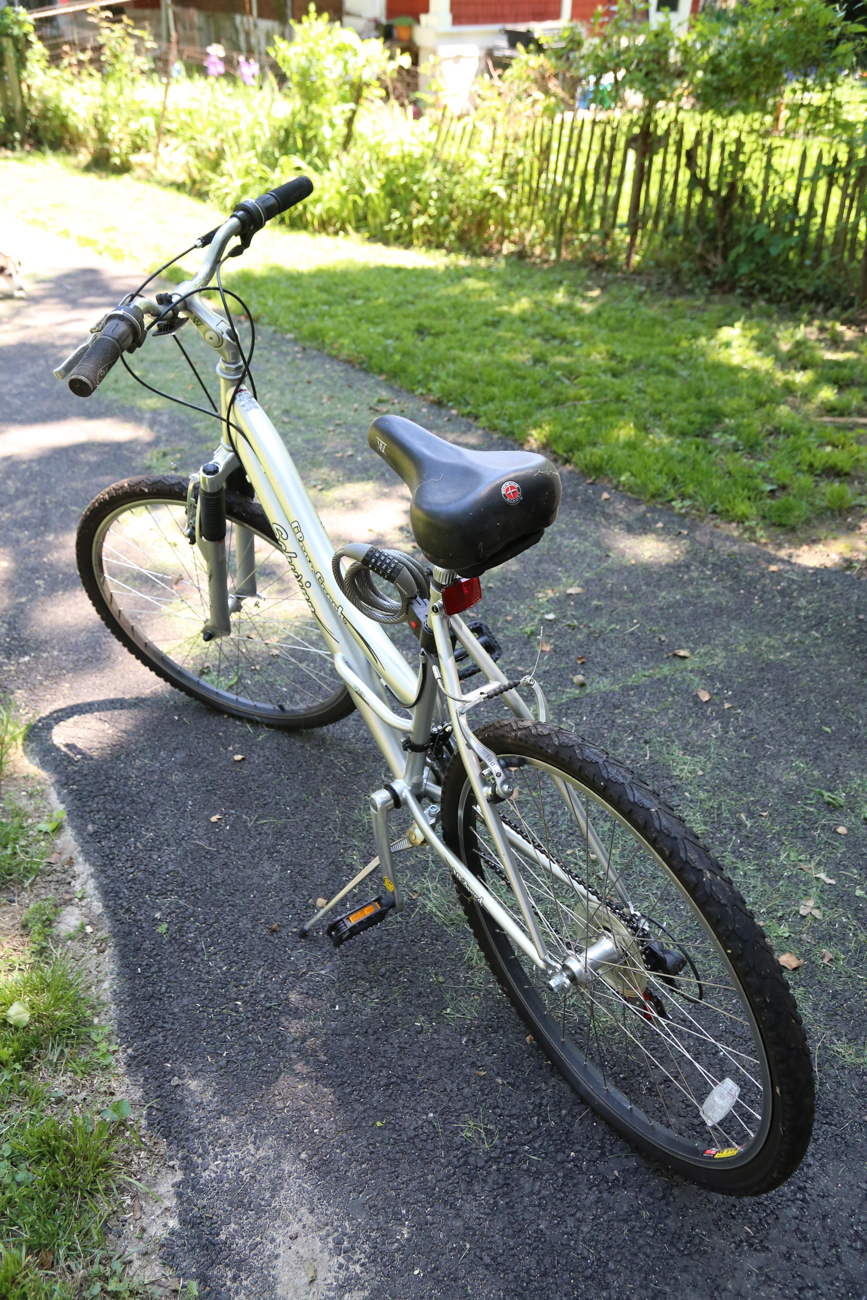 Schwinn Clear Creek 6-Speed Adult Bicycle