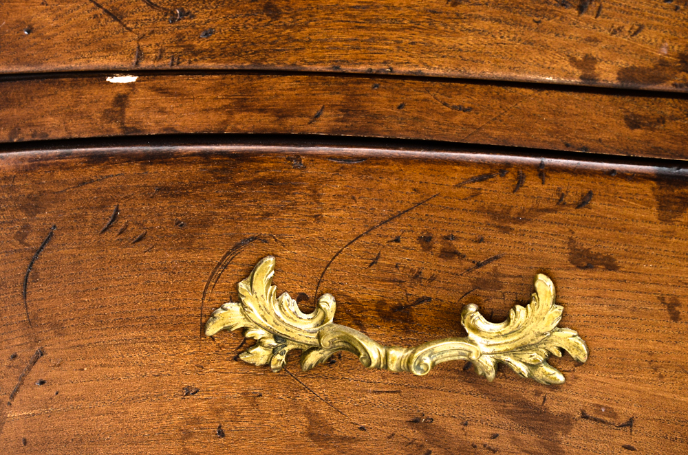 Serpentine Front Chest of Drawers