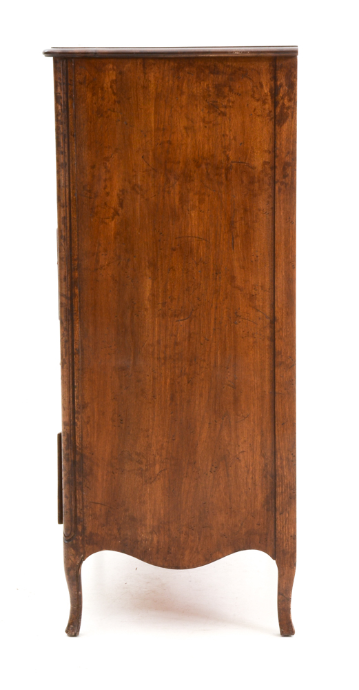 Serpentine Front Chest of Drawers