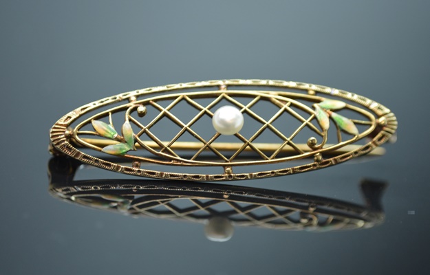 Victorian 14K Yellow Gold Cultured Pearl and Enamel Leaf Brooch
