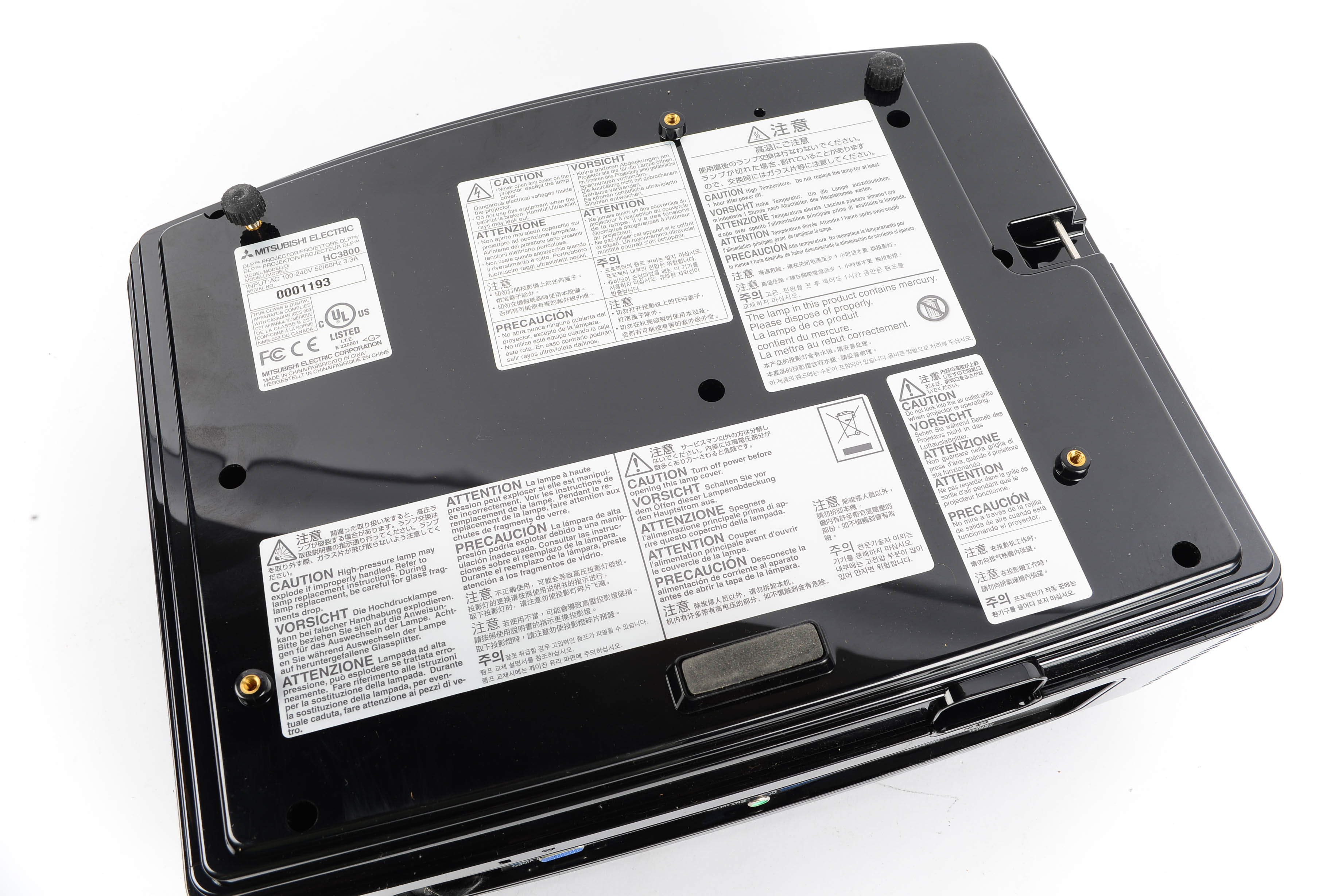 Mitsubishi HC3800 Projector and Extra Lamp