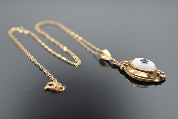 Victorian 14K Yellow Gold Onyx and Garnet Pendant Necklace