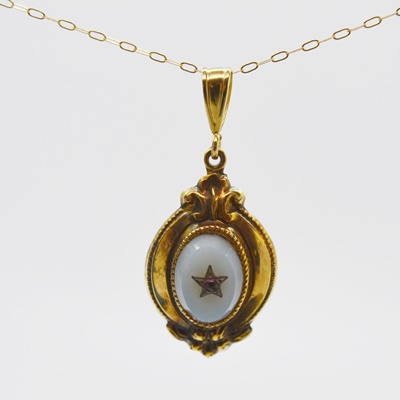 Victorian 14K Yellow Gold Onyx and Garnet Pendant Necklace