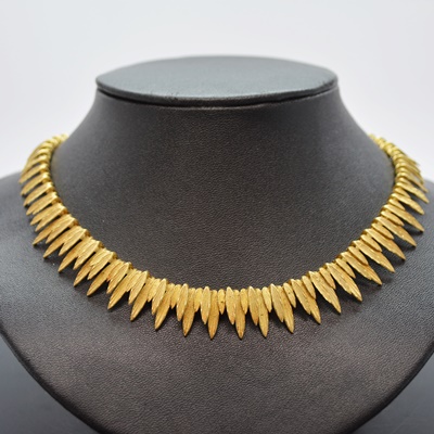 18K Yellow Gold Leaf Design Necklace