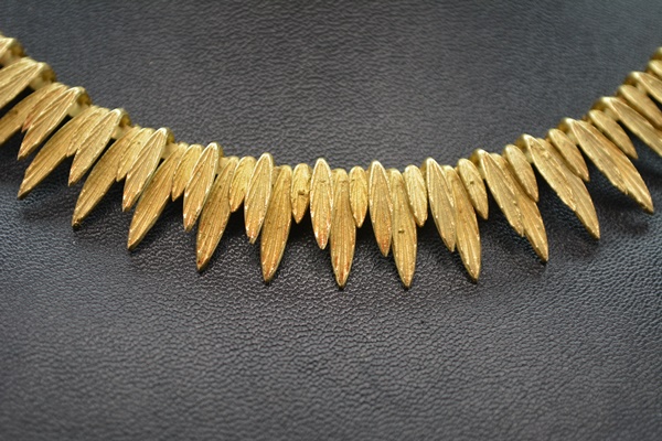 18K Yellow Gold Leaf Design Necklace