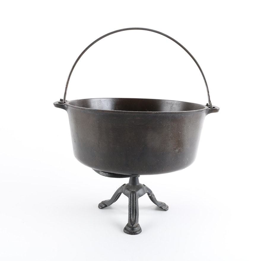 Cast Iron Dutch Oven With Stand