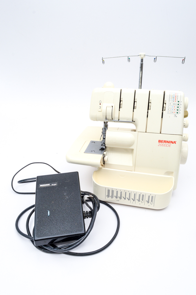 Bernina 2000DE Serger