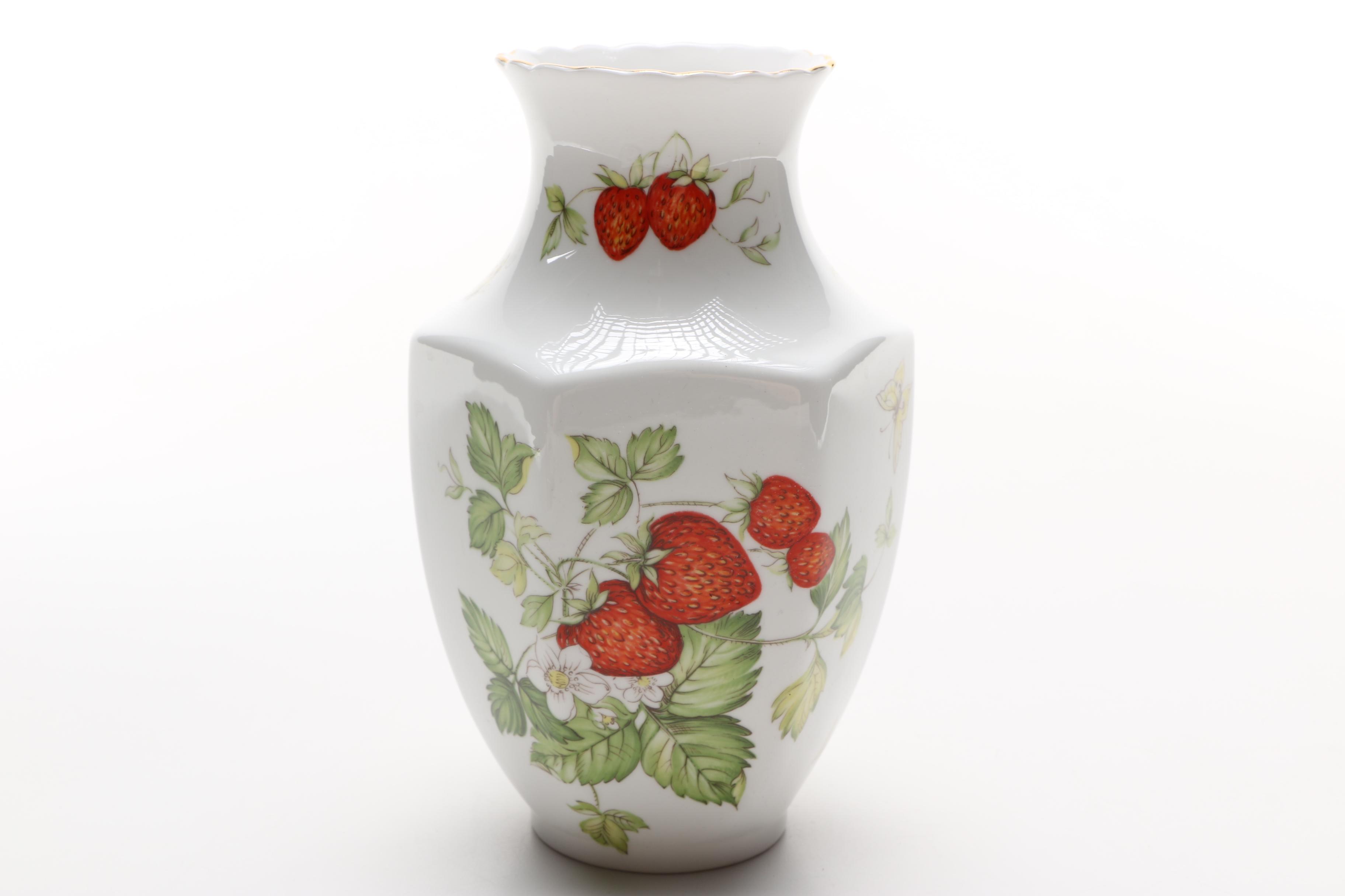 Rosina Queen"s "Virginia Strawberry" China