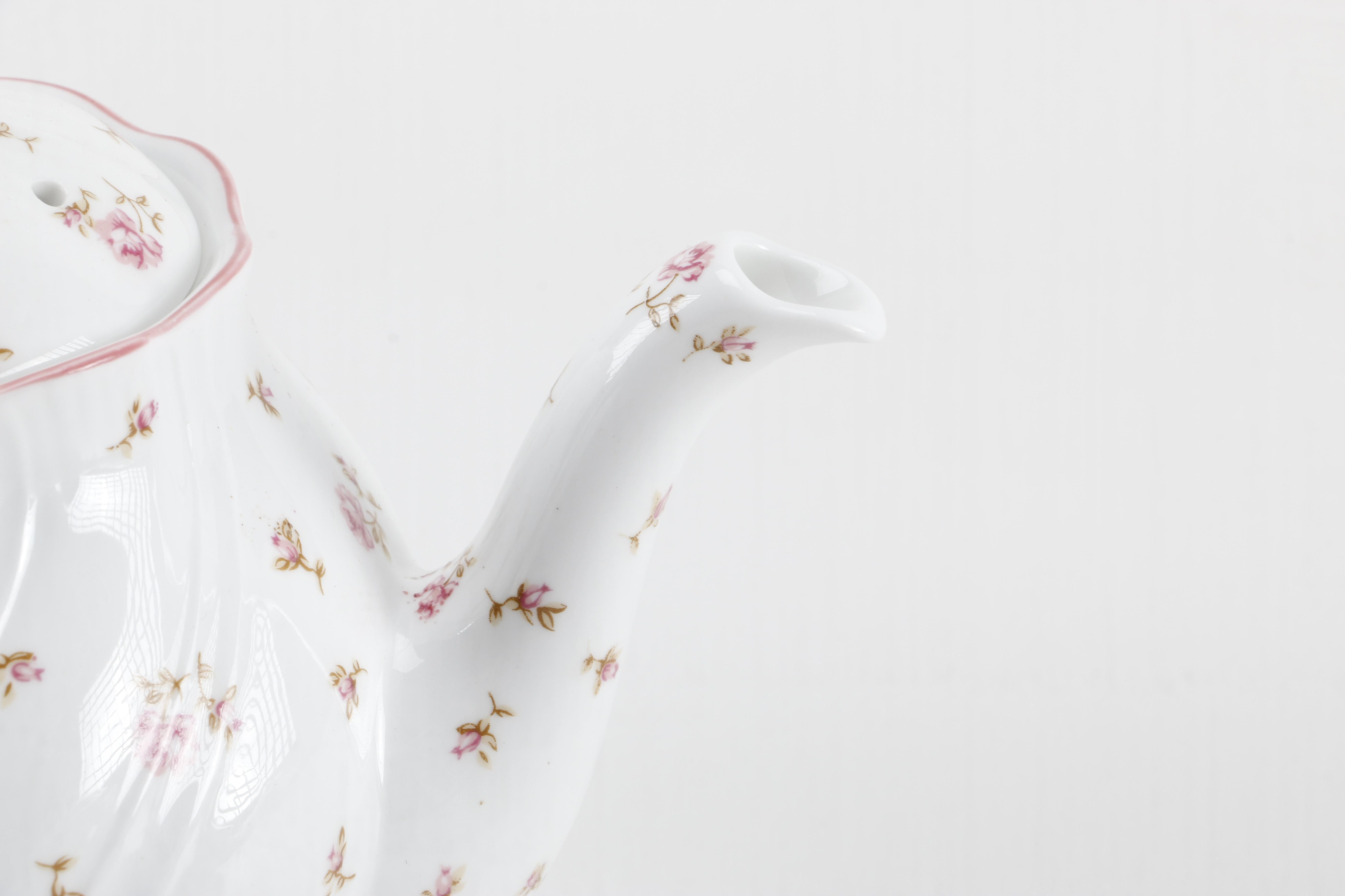 Rosina Queen's "Fleur" Fine Bone China Set