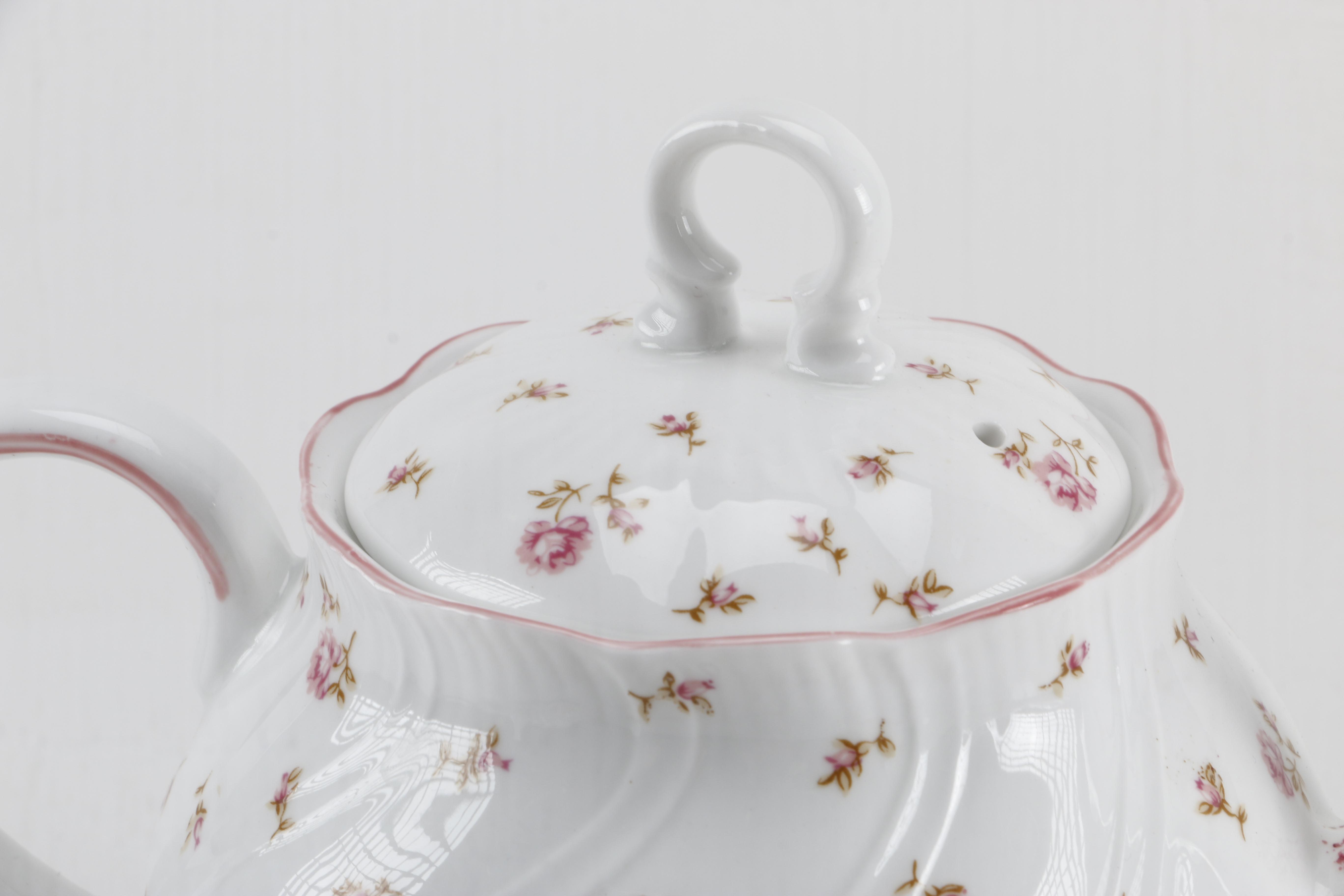 Rosina Queen's "Fleur" Fine Bone China Set