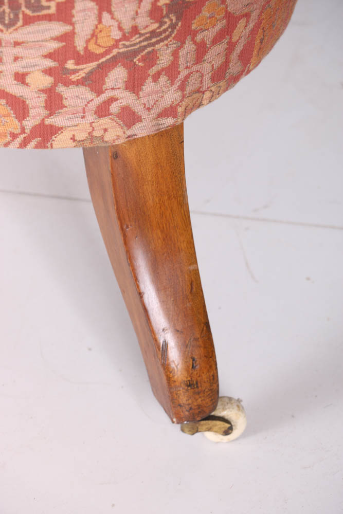 Circa 1850 Rococo Revival Parlor Sofa in the Manner of J. Belter