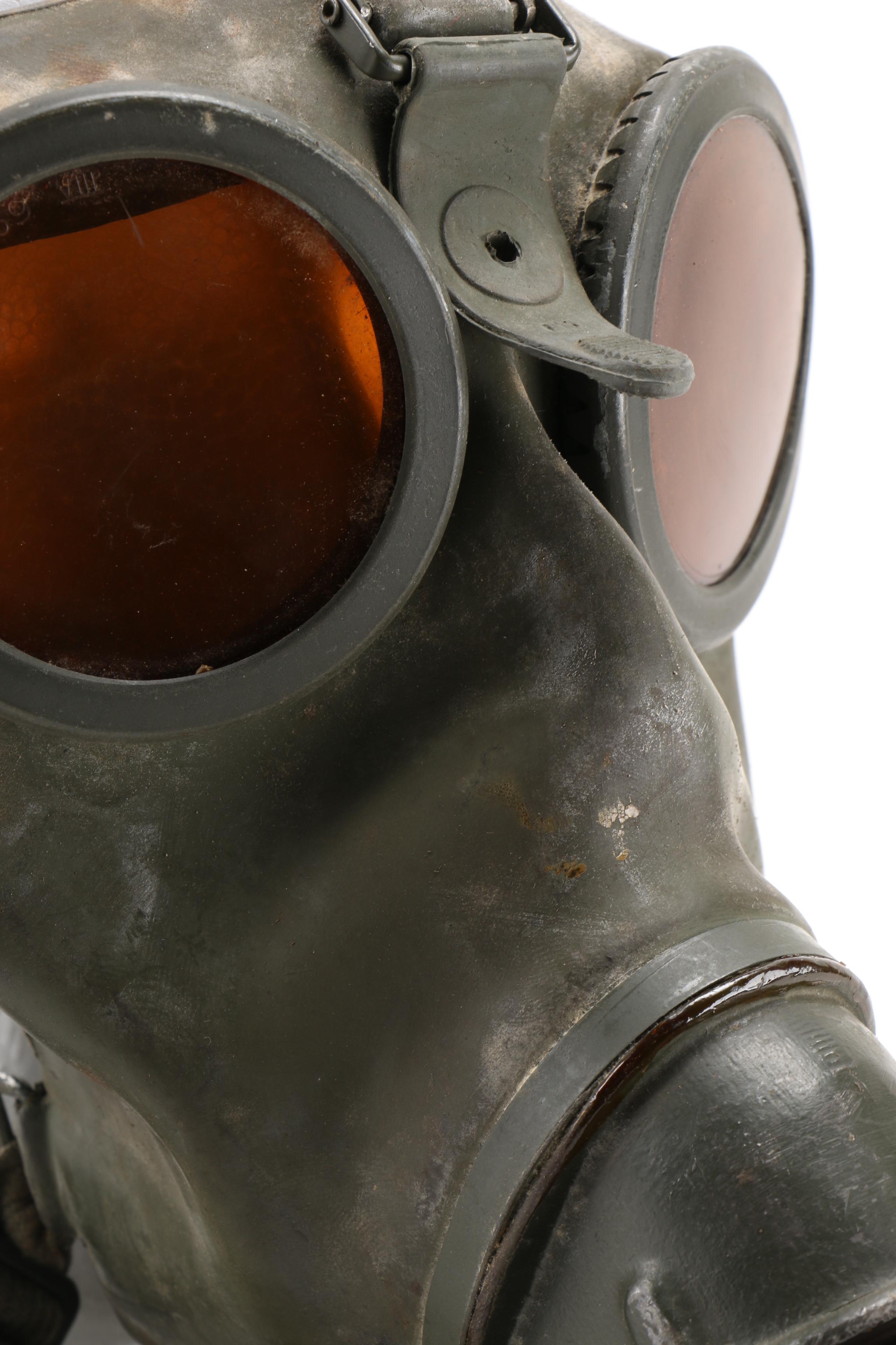German WWII M38 Gas Mask, Filter and Travel Canister
