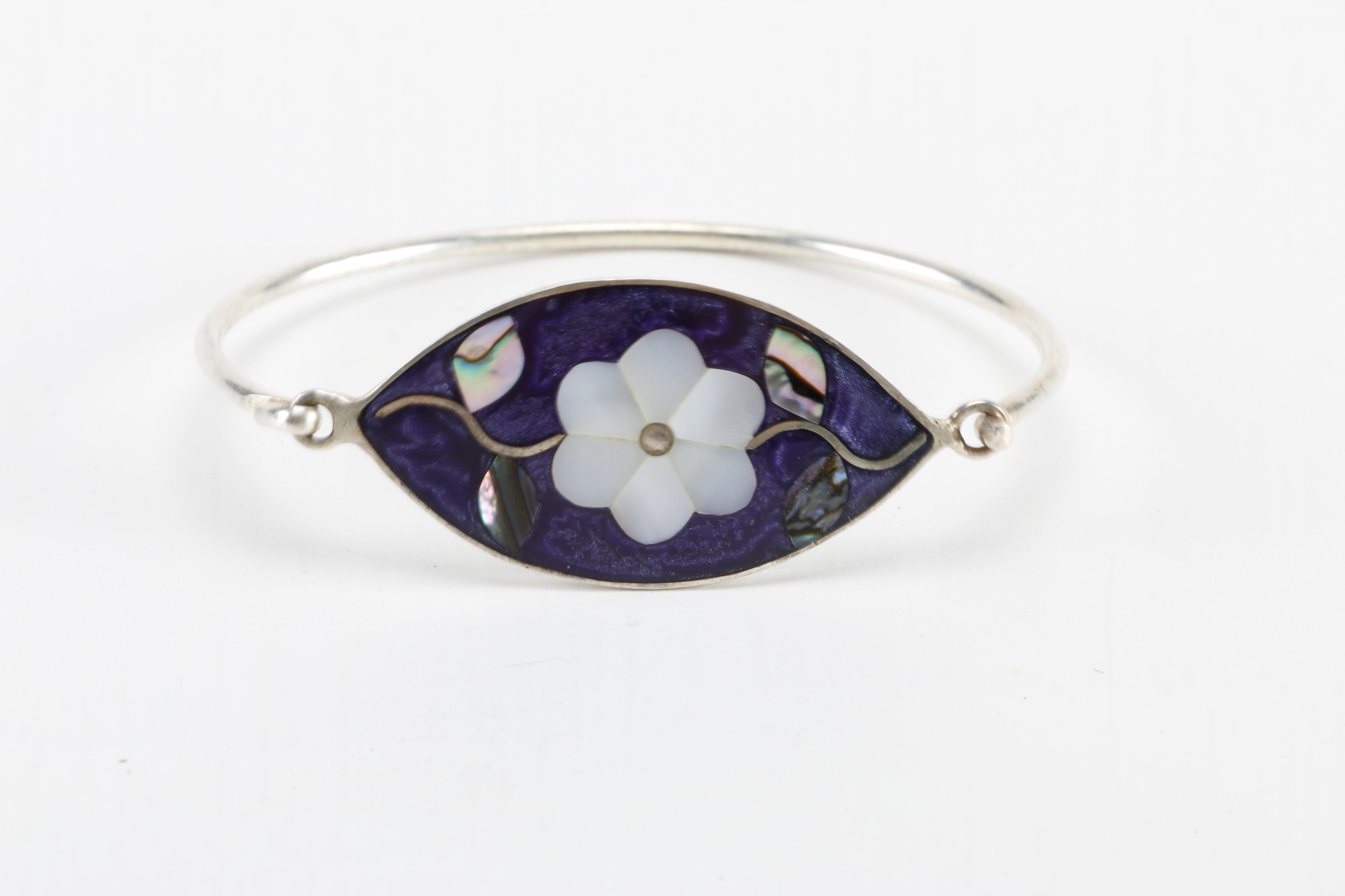 Stone Jewelry Necklaces and Bracelets